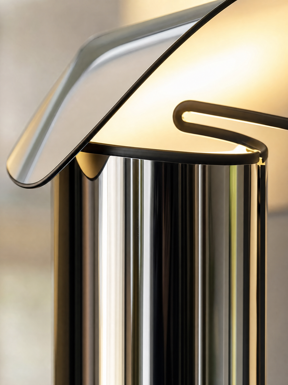 Lampe en acier poli – CAPRI